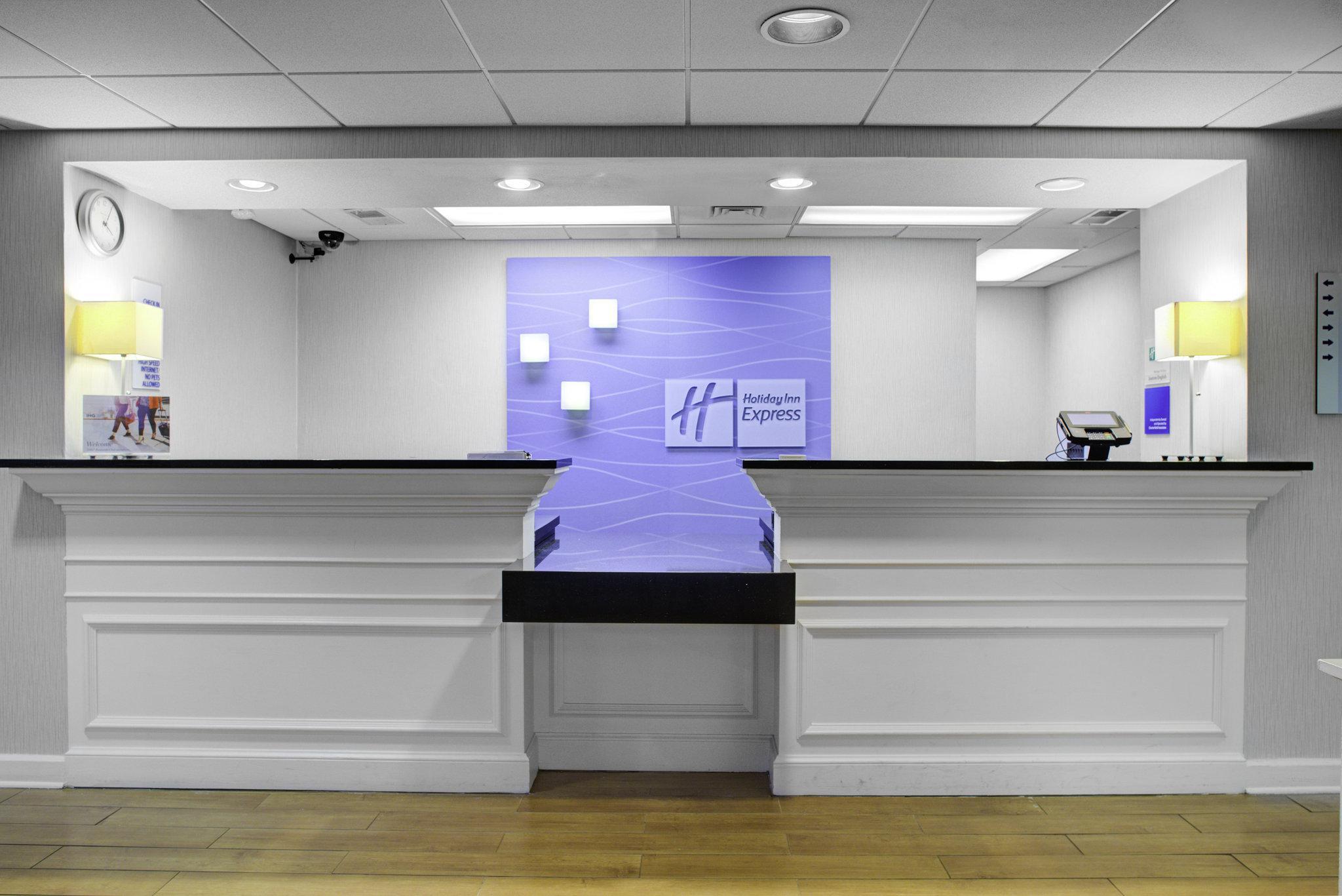 Holiday Inn Express - Chester By Ihg מראה חיצוני תמונה