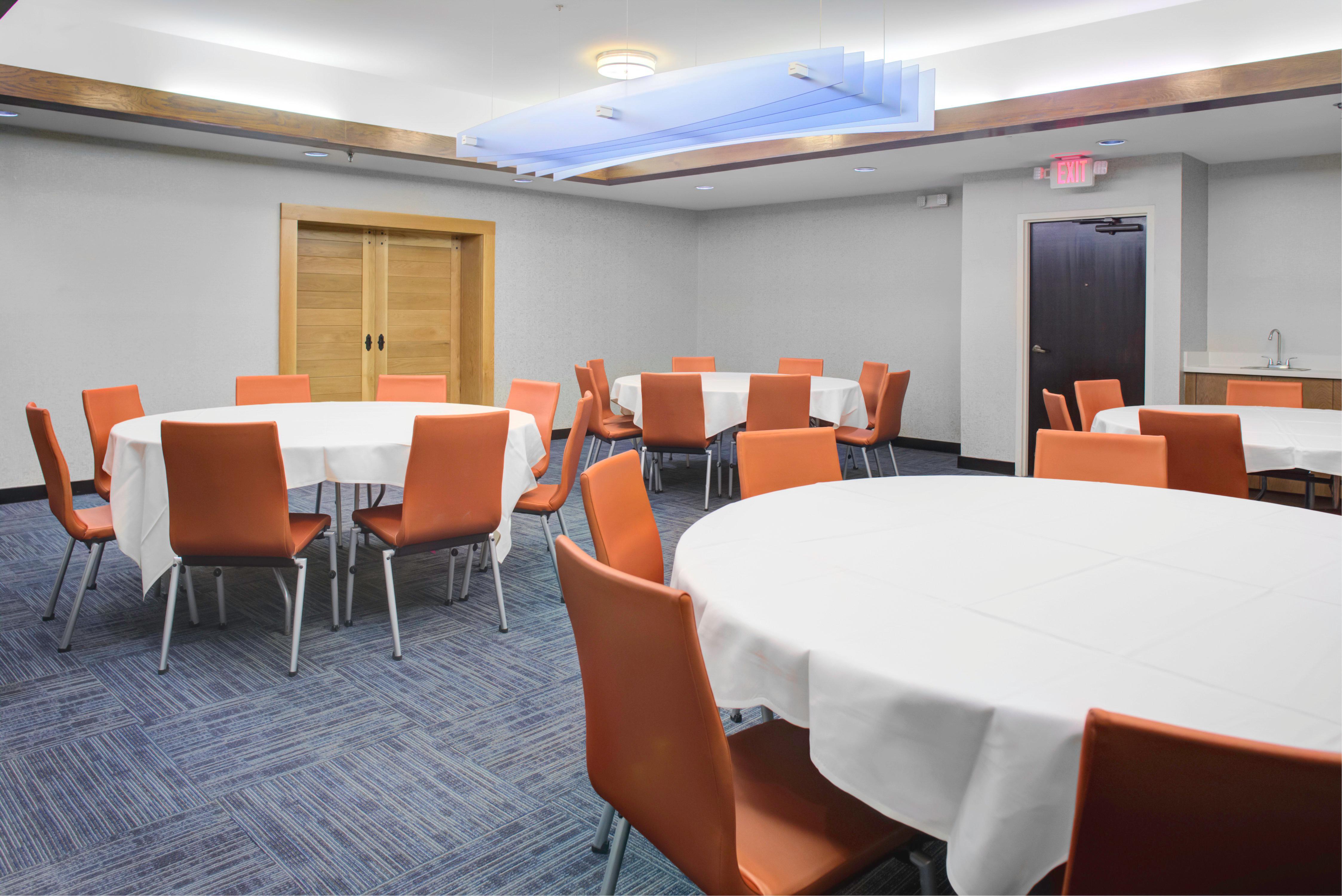 Holiday Inn Express - Chester By Ihg מראה חיצוני תמונה