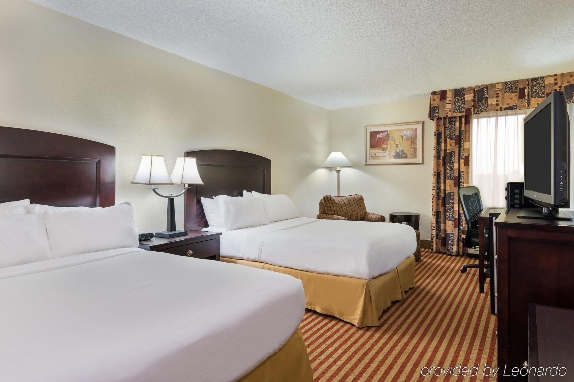 Holiday Inn Express - Chester By Ihg מראה חיצוני תמונה