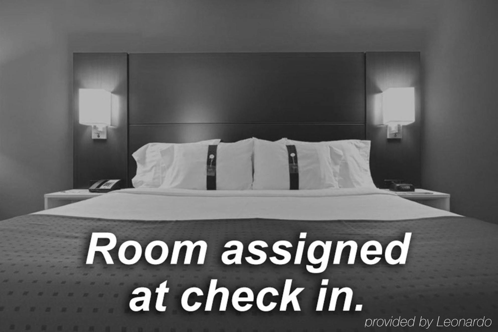 Holiday Inn Express - Chester By Ihg מראה חיצוני תמונה