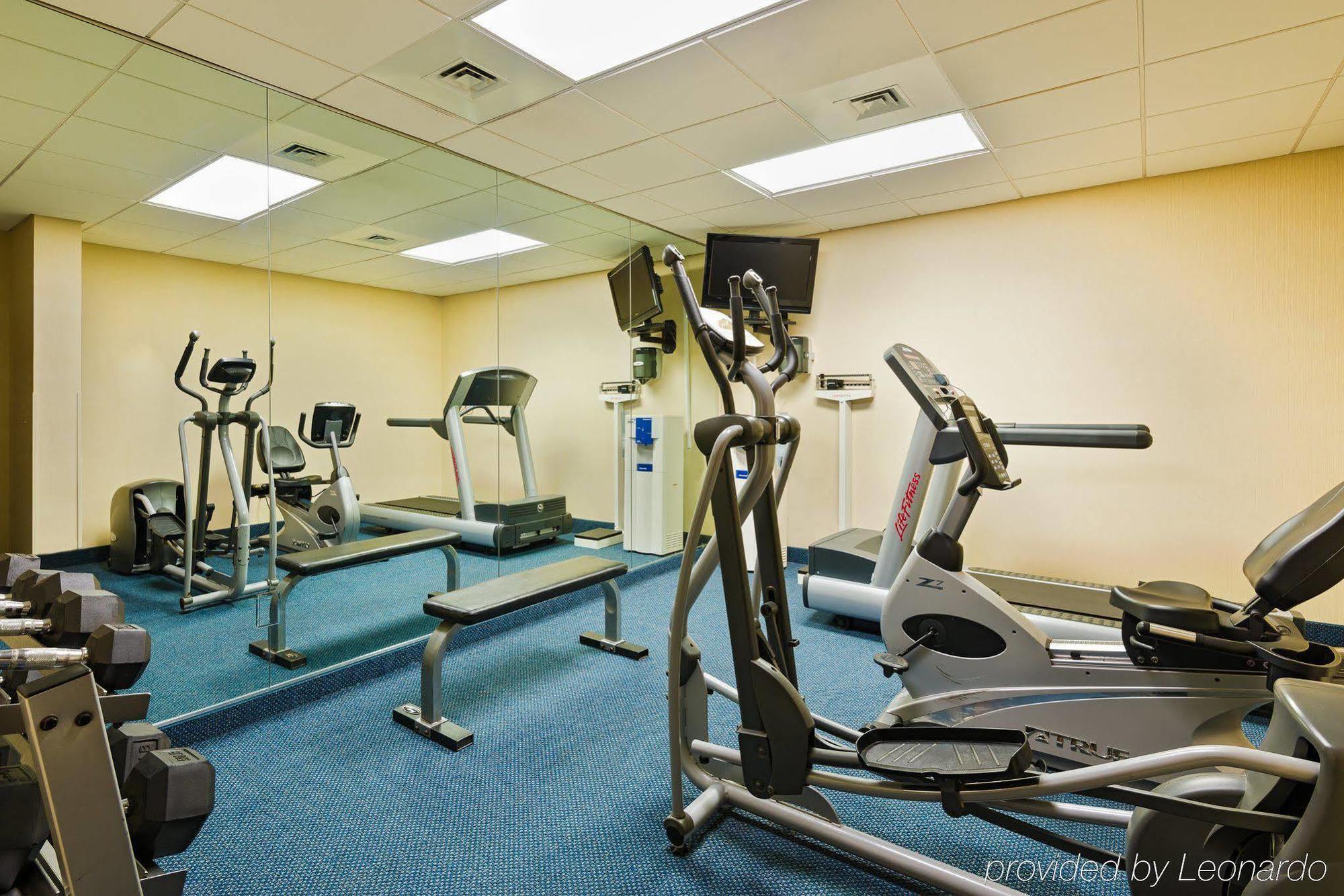 Holiday Inn Express - Chester By Ihg מראה חיצוני תמונה